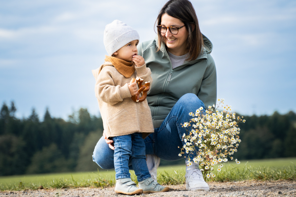 Entdecke Tipps und Tricks zum Babytragen sowie allgemeine Infos zum Thema Mamalileben