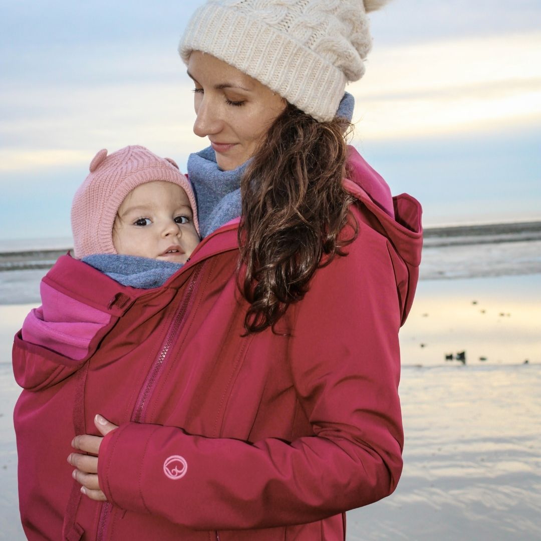 Wetterfeste Softshell Tragejacke von mamalila in Pink von mamalila, für Herbst und Frühjahr